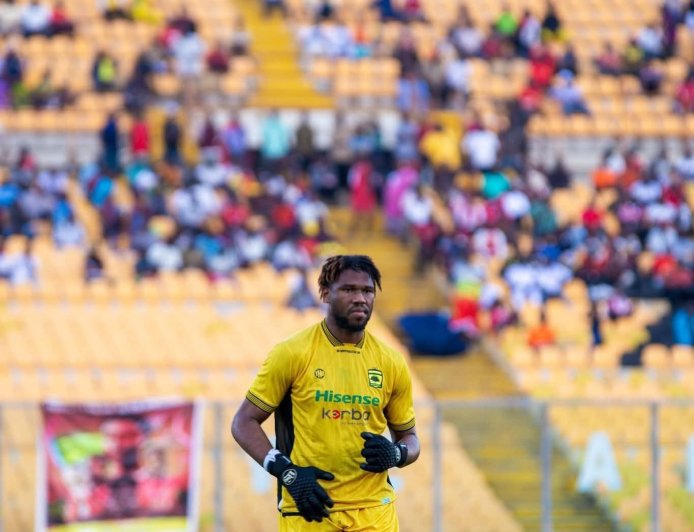 Orlando Pirates Open Talks for Asante Kotoko Goalkeeper Mohammed Camara