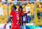 Hearts Defender Kelvin Osei Asibey Consoles Kotoko’s Samba O’Neil in Touching Show of Sportsmanship