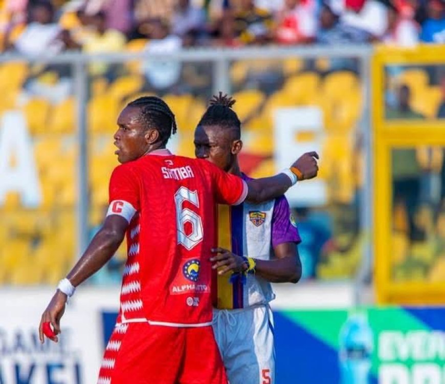 Hearts Defender Kelvin Osei Asibey Consoles Kotoko’s Samba O’Neil in Touching Show of Sportsmanship